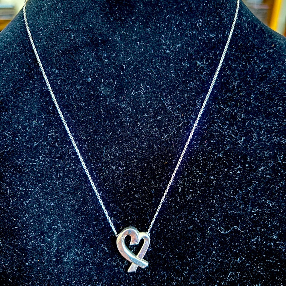 Tiffany & Co. Elegant Silver Heart Necklace, 18” long